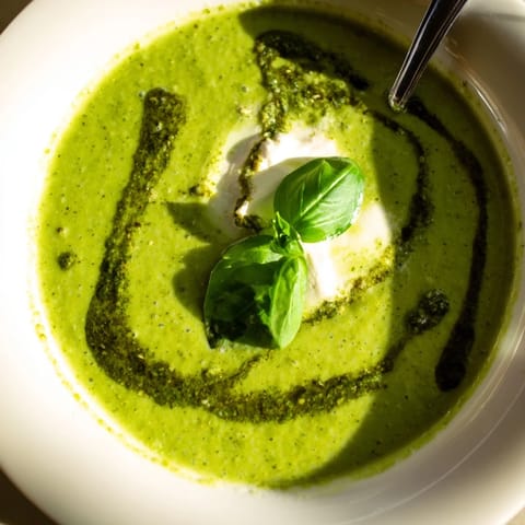 Courgette Pea and Pesto Soup